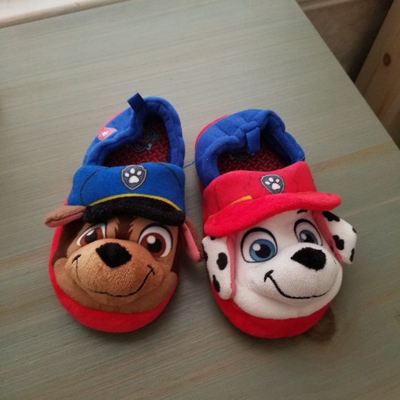 paw patrol slippers size 9